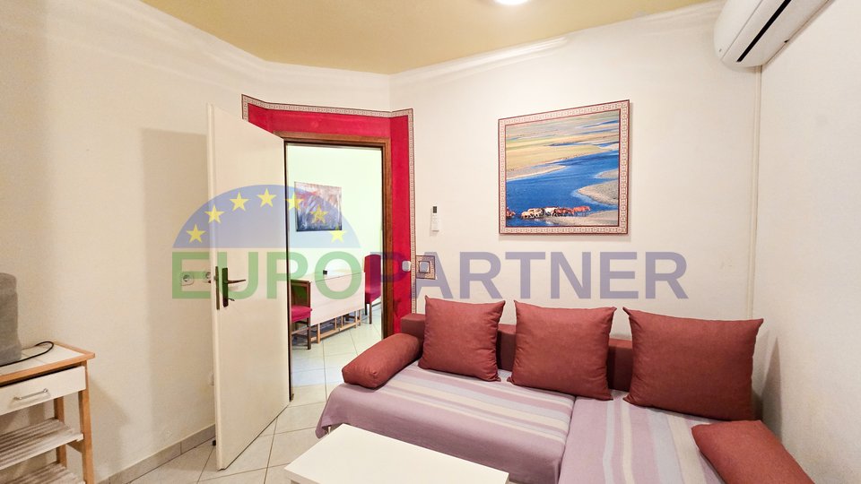 Stan + 2 Apartmana s vrtom  300m od mora, Poreč