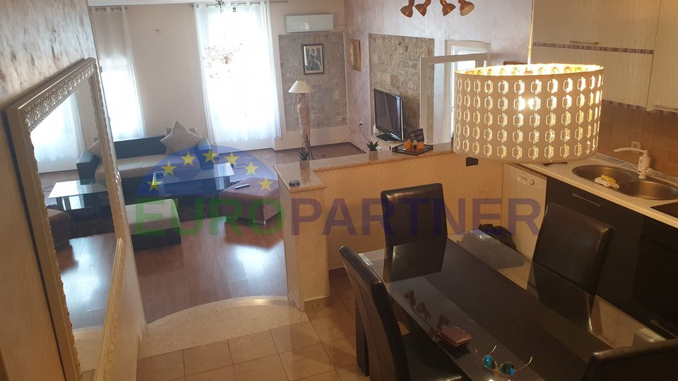 Istria, Poreč, furnished apartment in the city center