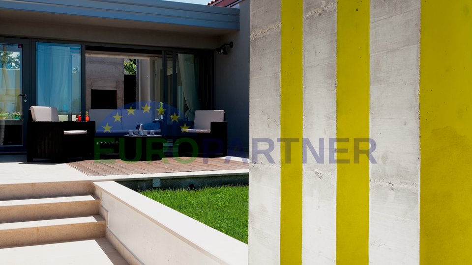 Istria, Poreč, modern one-story house with swimming pool