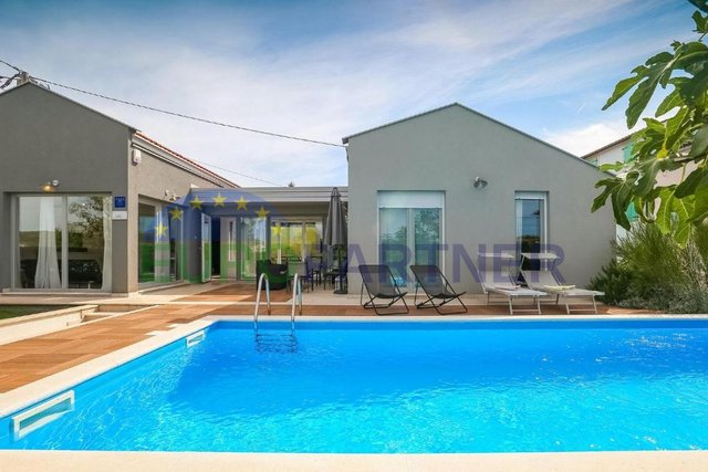 Istria, Poreč, modern one-story house with swimming pool