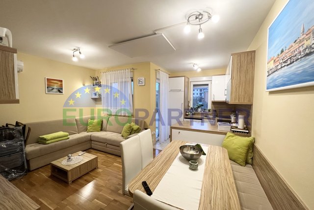 Istria, Novigrad, furnished apartment near the city center