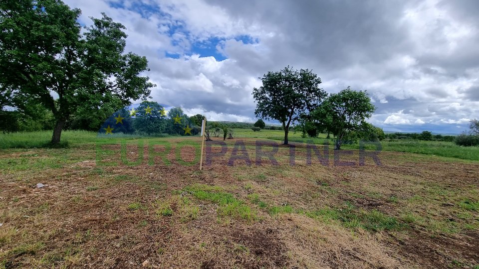 Tar, building plot 1238m2