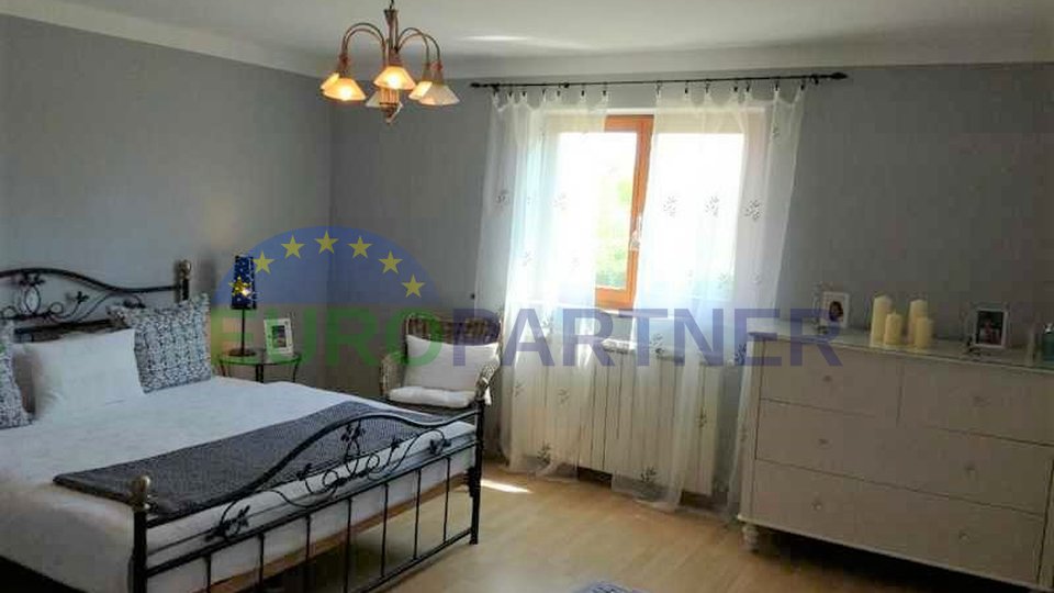 Idyllic detached house surrounded by greenery, away from the center of Porec and the sea 7 km