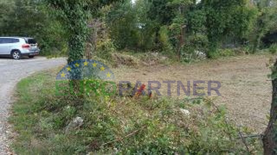 Terreno attraente nel cuore dell'Istria, vicino a Žminj (Gimino)