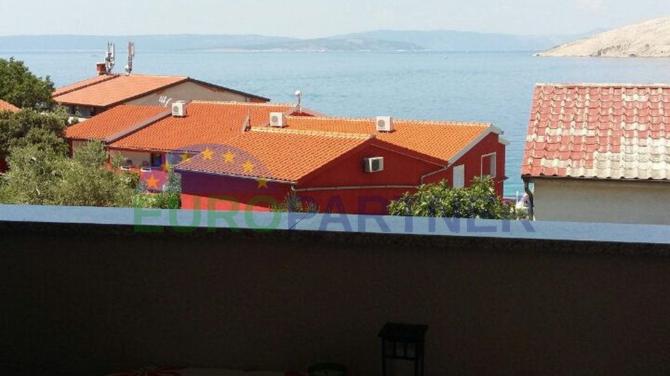 L'appartamento moderno in una posizione privilegiata, a soli 150 metri dal mare-isola di Krk