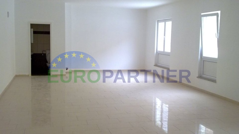 New Office on the first floor in the center of Pula from 77 m2