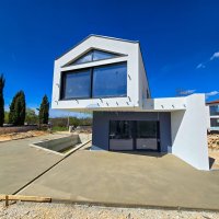 Moderna vila s bazenom na rubu sela, Poreč, Lovreč - 3