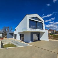 Moderna vila s bazenom na rubu sela, Poreč, Lovreč - 4
