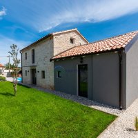 Kamena vila s bazenom, Poreč okolica - 2