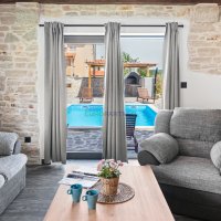 Kamena vila s bazenom, Poreč okolica - 4