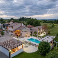 Proprietà affascinante nel cuore dell'Istria: tre case, una piscina e un bellissimo giardino - 4