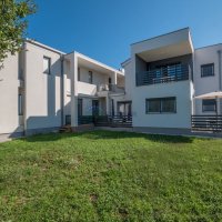 Beautiful house with apartments and sea view - 2
