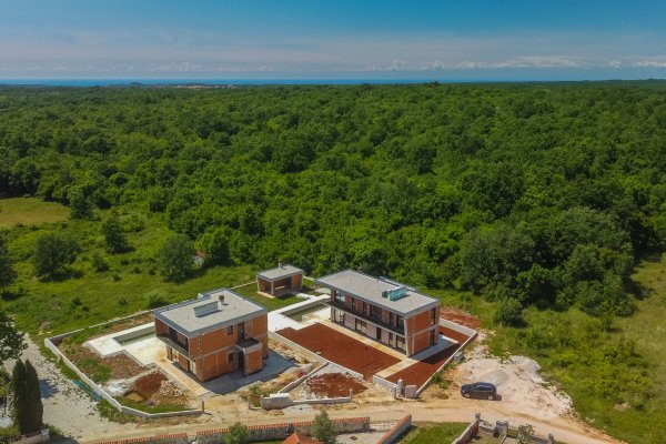 Villa Black Beauty / Vielleicht ist das genau Ihre neue Adresse in Istrien? Sie wird nach dem „Schlüsselfertig“-System gebaut.