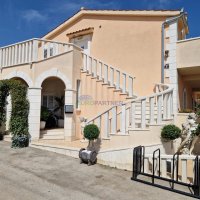 Vila sa bazenom 350 m2 u Kaštel Starom - 2
