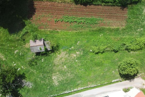 Poreč okolica, građevinsko zemljište 1700 m2