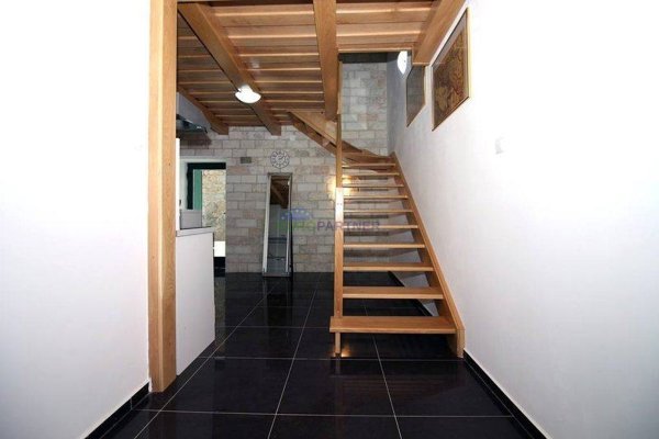 Mala kuća 10 metara do mora, 60 m2, Murter