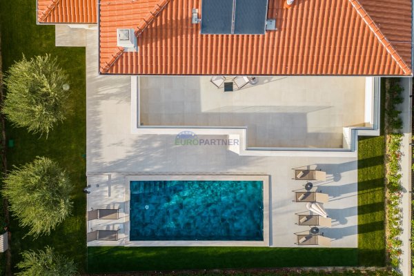Raskošna vila s očaravajućim pogledom na more i grad, Vabriga