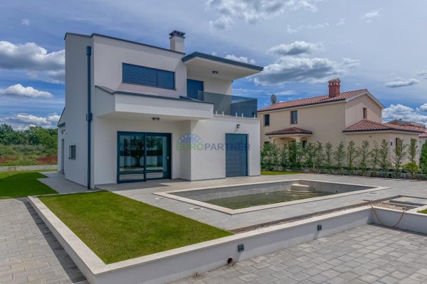Poreč 5km, nova vila s bazenom , moderan dizajn