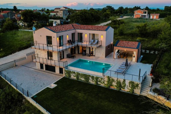 Wunderschöne Villa mit schöner Aussicht, Višnjan, Umgebung