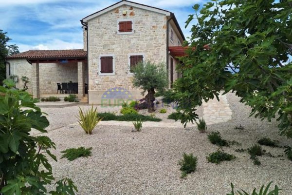Istra, prekrasna kamena kuća u okolici Poreča
