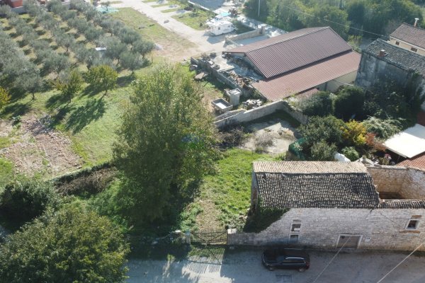 Kamena kuća za renovaciju, Poreč okolica