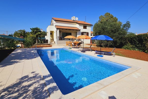Apartmanska kuća 5km od Poreča, Istra