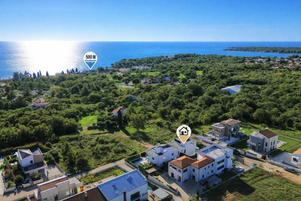 Villa in Poreč, nur 500 m vom Meer entfernt! Meerblick!