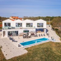 Luksuzna vila sa 6000m2 dvorišta, Poreč okolica - 3