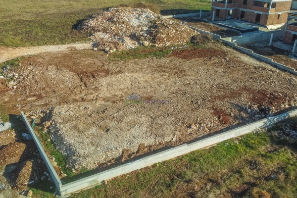 Građevinsko zemljište  1000m2, Poreč okolica