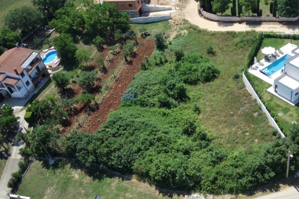 Poreč, okolica, Građevinsko zemljište za gradnju stanova, 10 km od mora