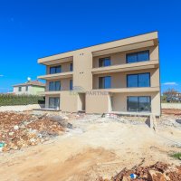 Stanovanje z vrtom 400 m2, Poreč - 2