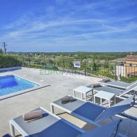 Kuća s prekrasnim otvorenim pogledom na prirodu, Poreč, 7km od mora - 4