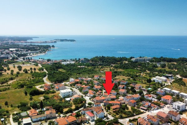 Kuća sa 2 stana 200m od mora, Poreč