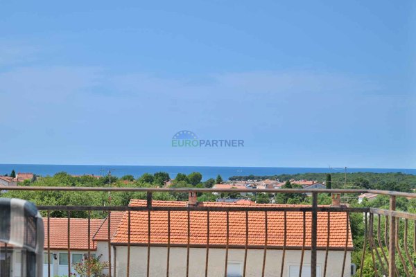 Poreč, stan s pogledom na MORE - 1km od plaže