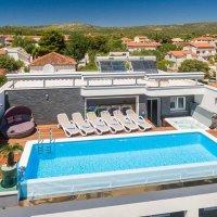 Luksuzna vila udaljena samo 30 m od mora u blizini Primoštena - 3