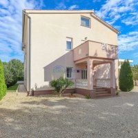 Samostojeća kuća sa 4 stana, Funtana - 4