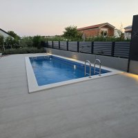 Elegantna moderna dvojna kuća s bazenom u Funtani - 2