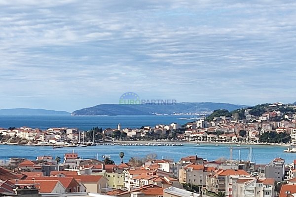 Građevinsko zemljište na odličnoj lokaciji u Strožancu, 730 m2