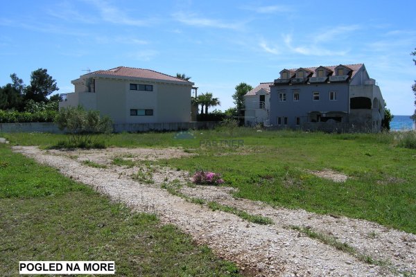Zemljište prvi red do mora sa idejnim projektom, Rogoznica