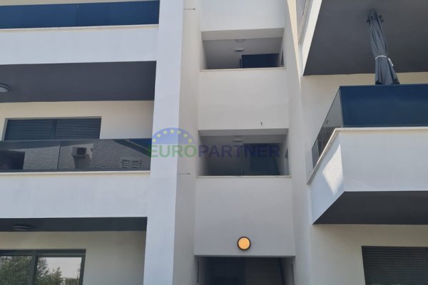 Dvosobni stan s dnevnim boravkom 75 m2, novogradnja Rogoznica