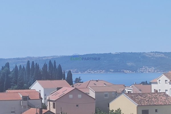 Novogradnja, 4-soban stan 80 m2 s vrtom od 100 m2