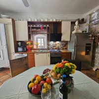Predivno uređena kamena kuća u blizini mora - 4