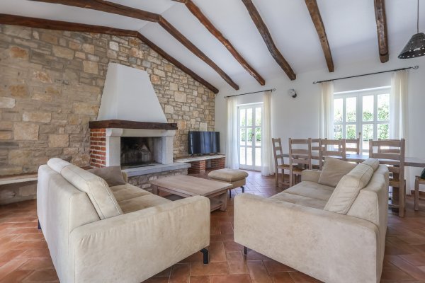 Poreč Area – Stone House – A Touch of the Mediterranean in Istrian Style