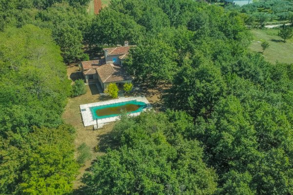 Villa in pietra unica con vista mare e natura, Sveti Lovreč