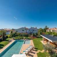 Elegant villa with large garden (1.444m2) and swimming pool (91m2) - 3