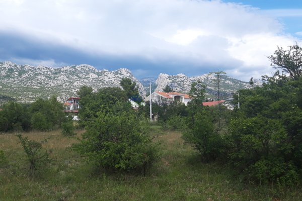 Starigrad-Paklenica, Seline, zemljište na super položaju