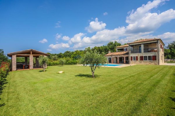 Eine beeindruckende Villa im Herzen Istriens