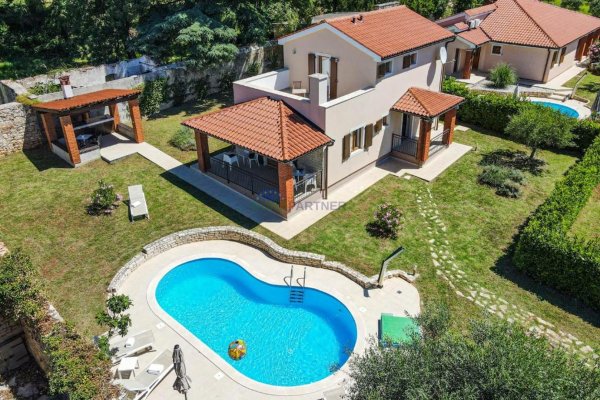 Tri prekrasne Ville sa bazenima