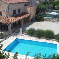 Kamena kuća sa bazenom - 2