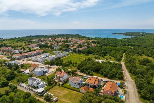 Moderna vila s pogledom na more, Poreč, 900m od mora